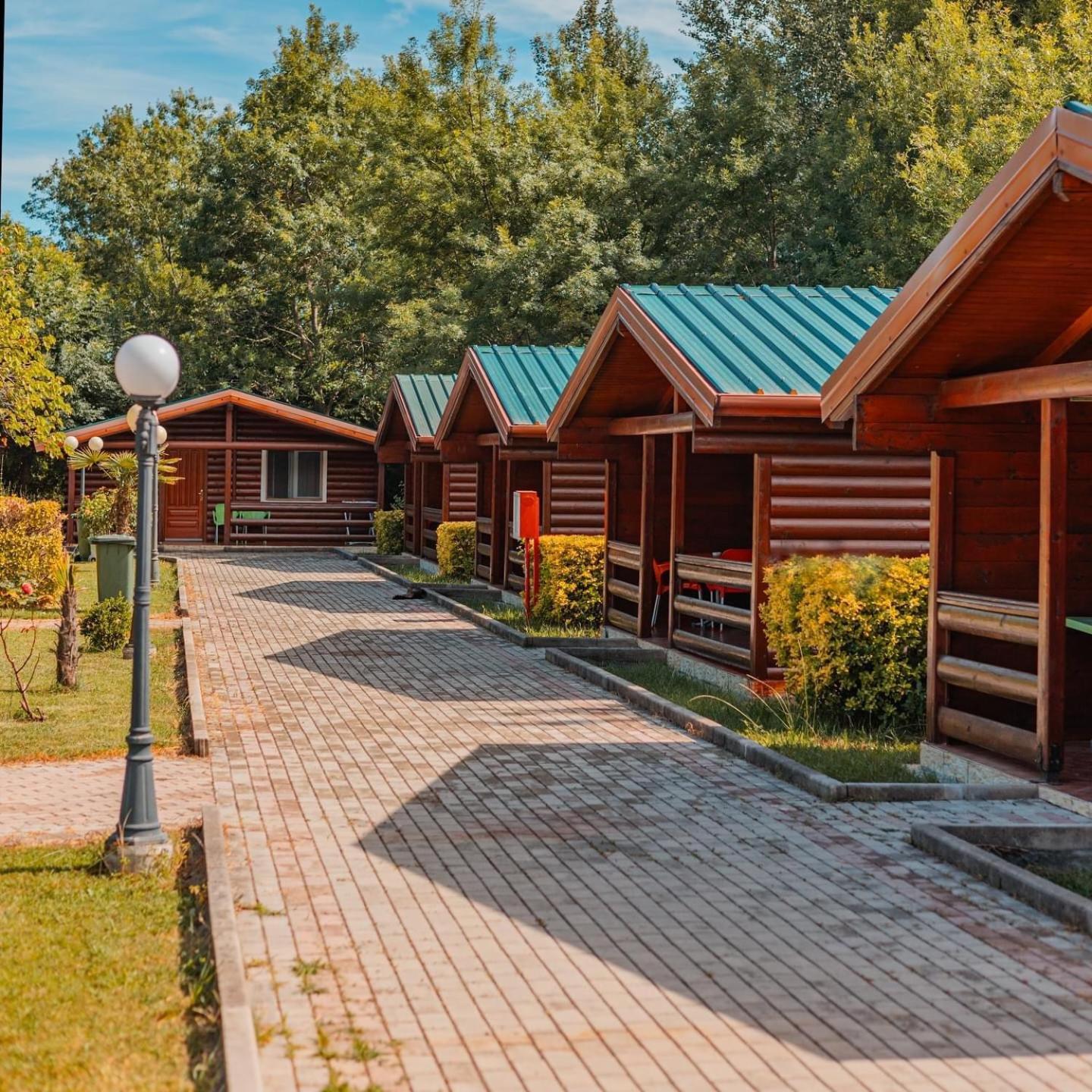 Kompleksi Turistik Leonardo Chalet *